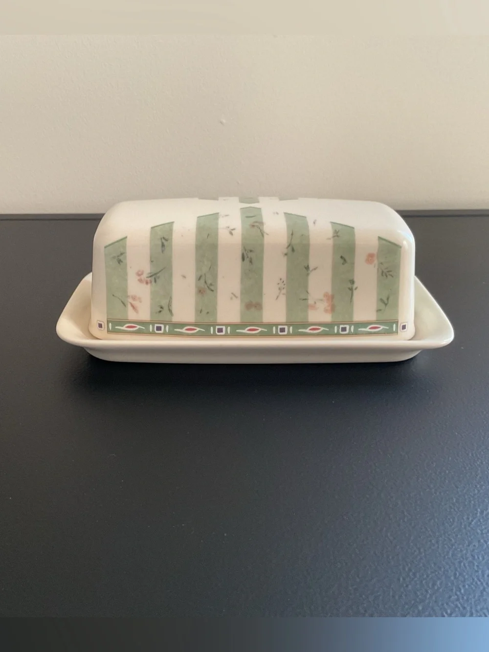 Vintage Pfaltzgraff Naturewoods Butter Dish with Lid, NWOT